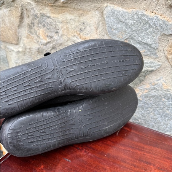 Stuart Weitzman Shearling & Suede Leather Black Buckle Shoes - Picture 8 of 10